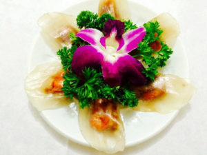 bánh bột lọc nhân trần