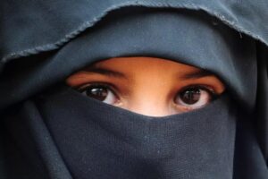 0covered muslim child 21243451